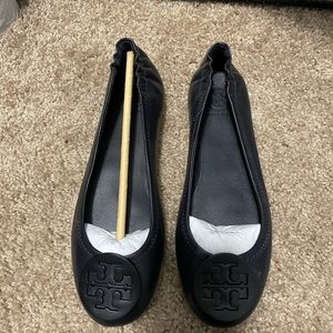 BRAND NEW TORY BURCH FLATS